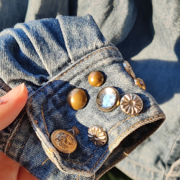 Size SMALL/MEDIUM/LARGE 80s/90s Jeweled Bedazzled Crop Denim Jacket - Picture 6 of 11